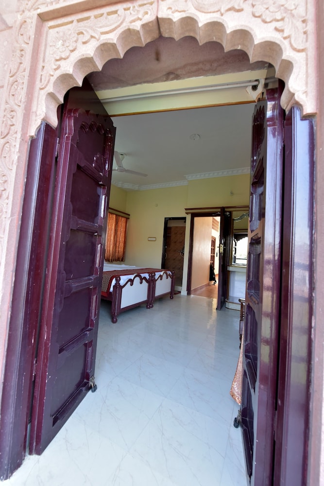 JEE RI HAVELI 11/50