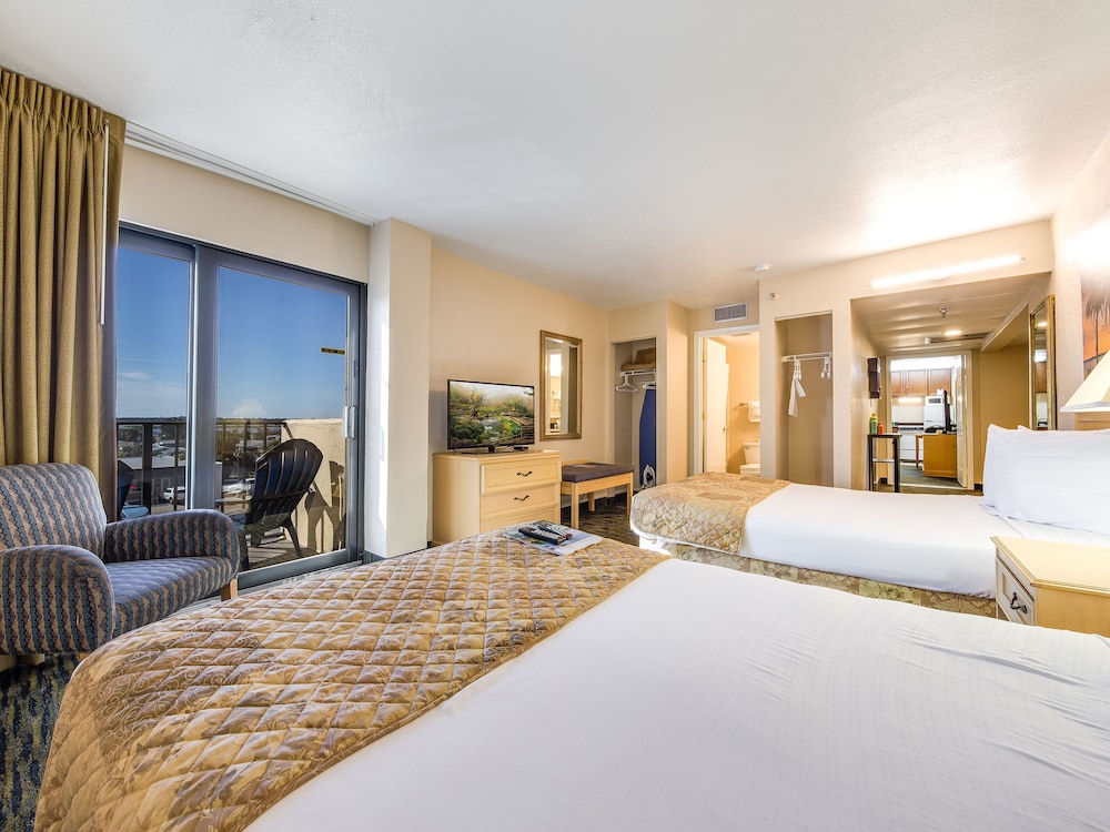 Beachside Hotel 12/60