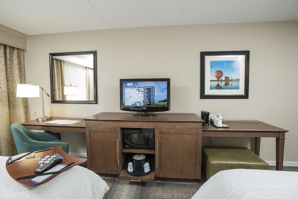 Hampton Inn Suites Cincinnati Union Centre Oh 39/45