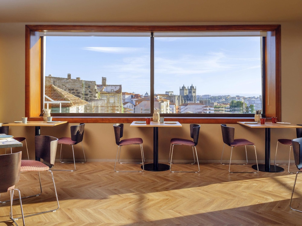 Mercure Porto Centro Santa Catarina 53/81