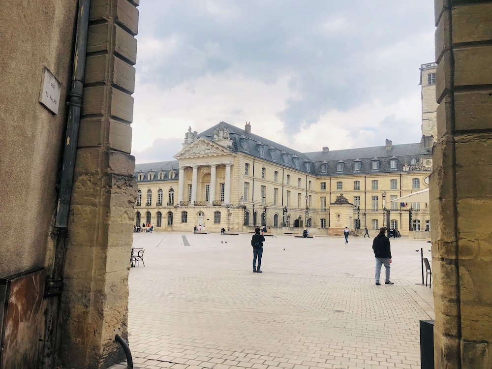 Appartements Des Ducs 66/77