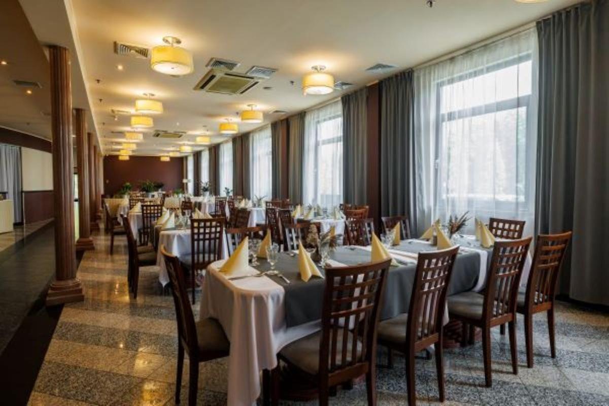 HOTEL 500 STRYKÓW 35/55