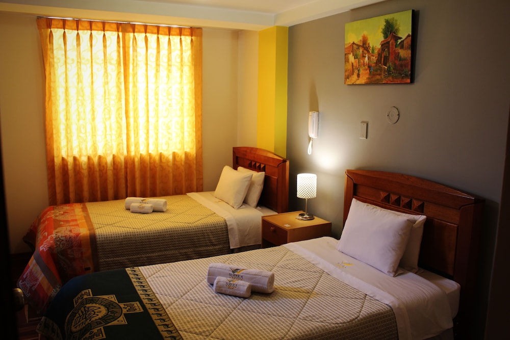 ROOM, TWIN BEDS