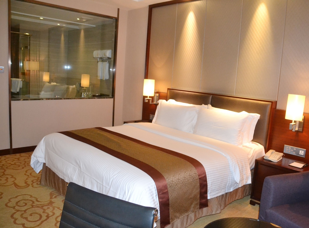 Avant-Garde Hotel 19/50