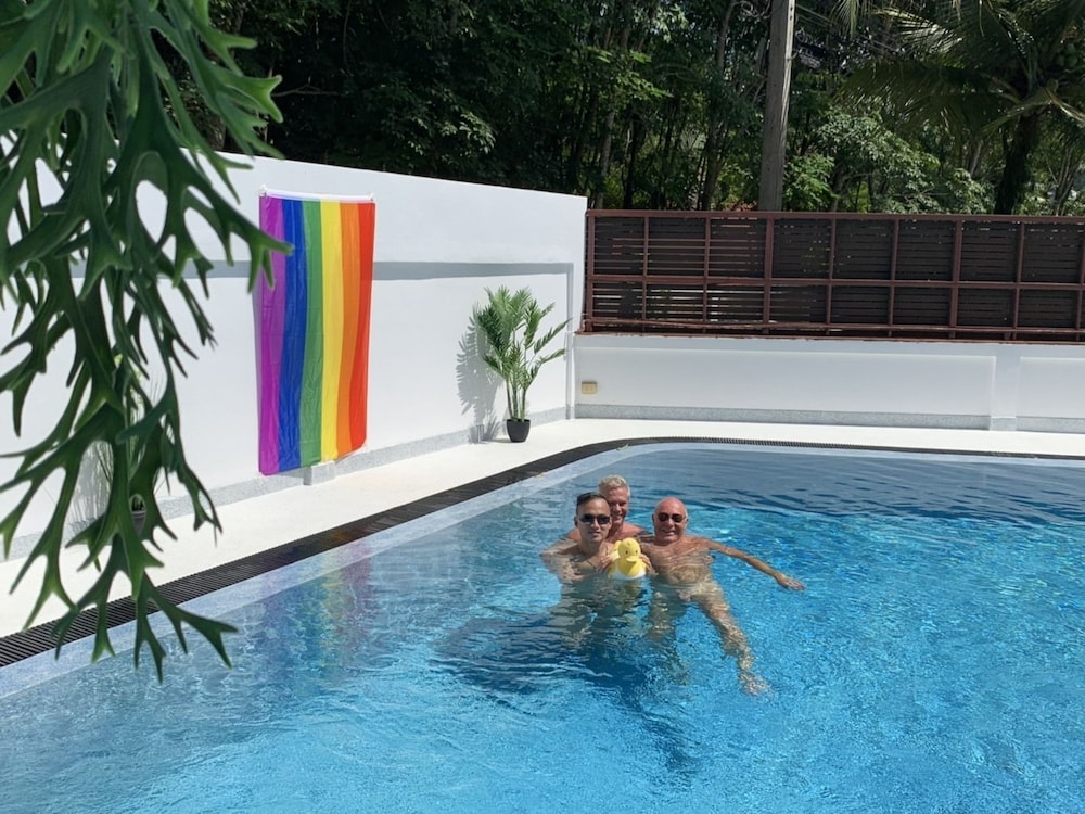Phuket Gay Home Stay - Caters To Men 38/44