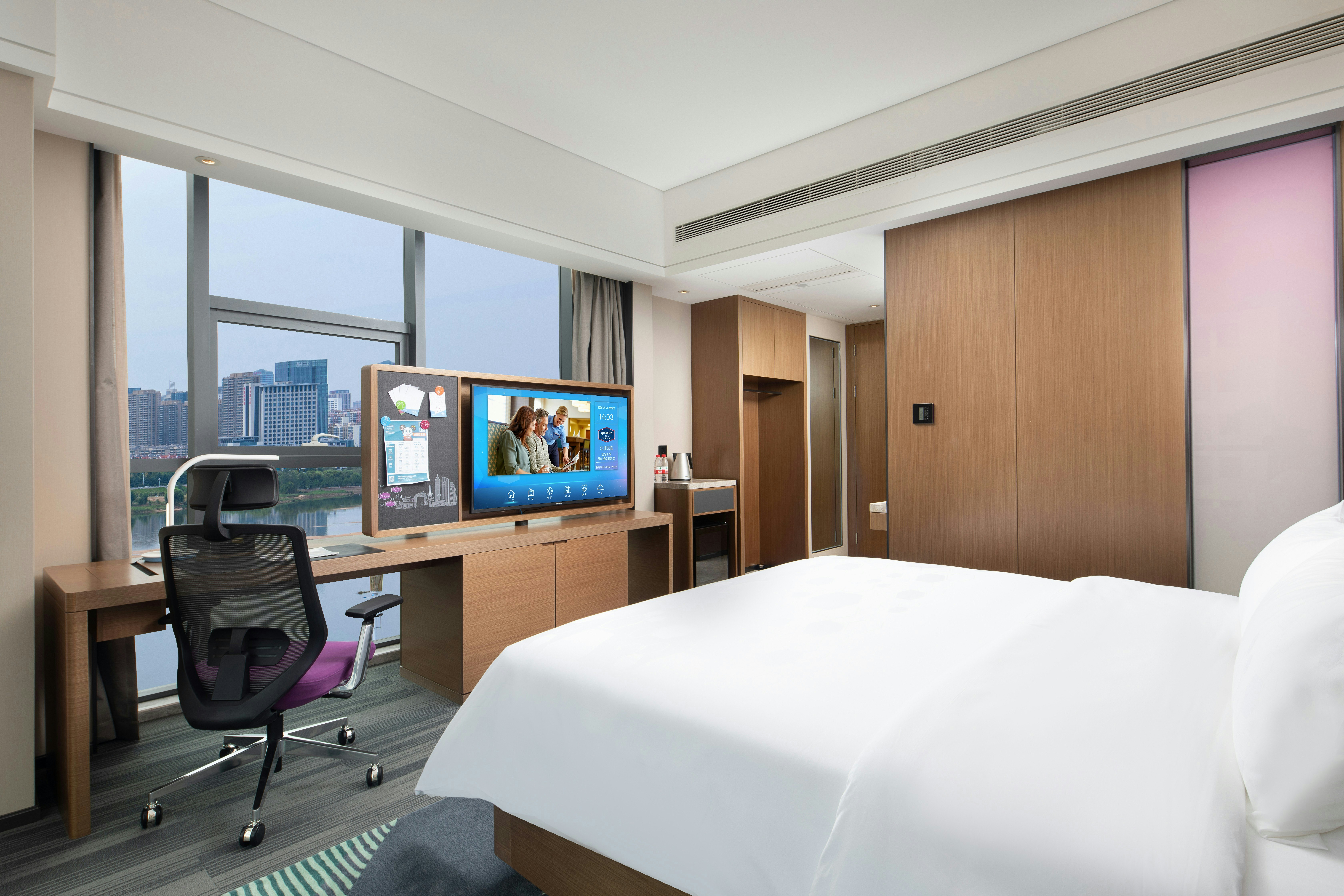 Hampton by Hilton Linyi Yihe River 7/24