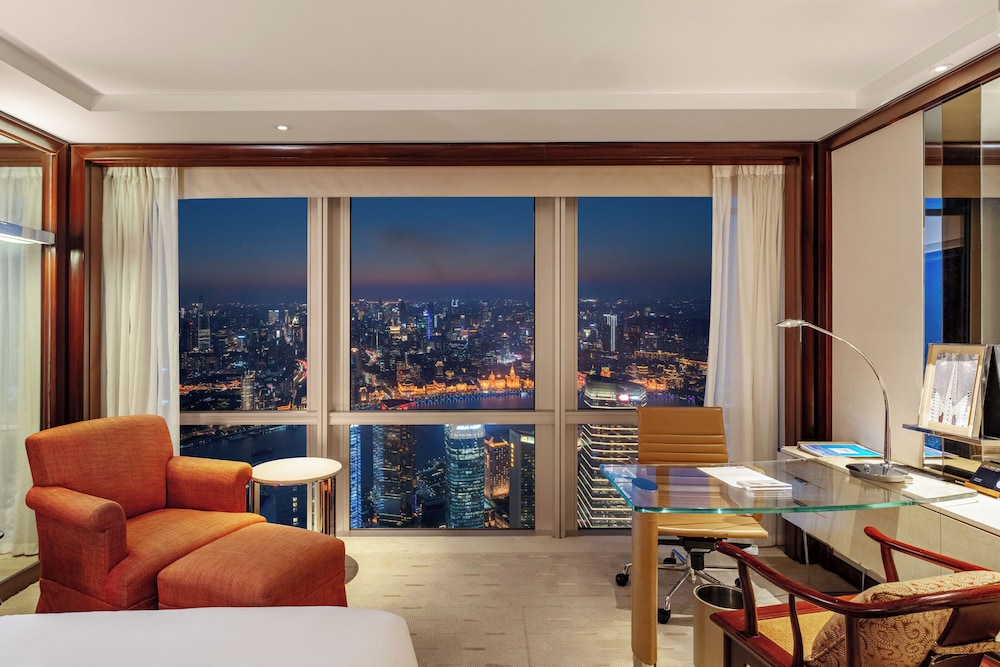 GRAND HYATT SHANGHAI 44/69