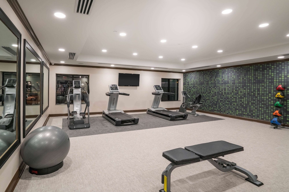 La Quinta Inn Suites By Wyndham Memphis Wolfchase 35/63