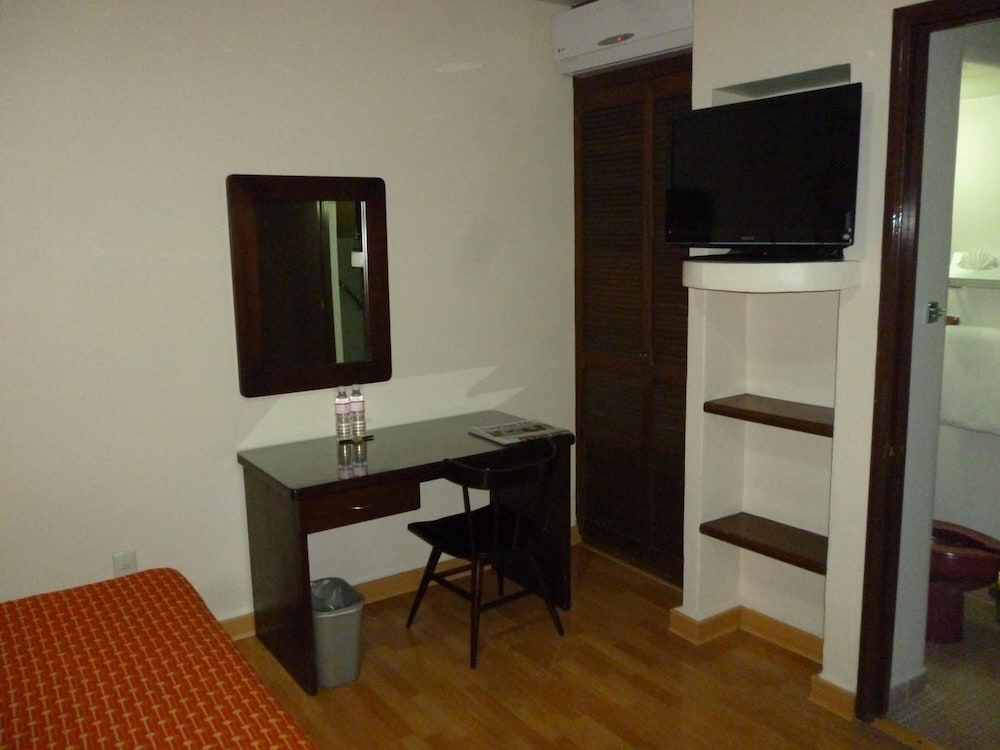 Hotel La Casona del Llano 21/33