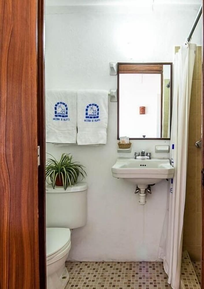 Hotel Hacienda de Vallarta Centro 48/50