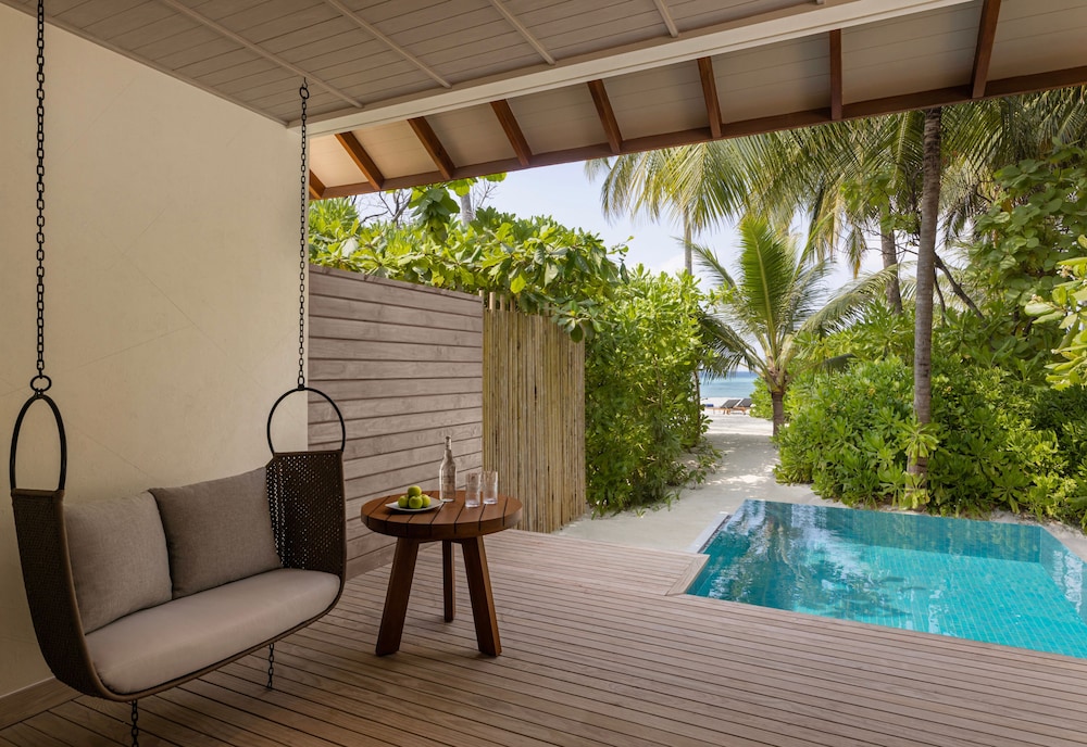 Avani+ Fares Maldives Resort 135/164