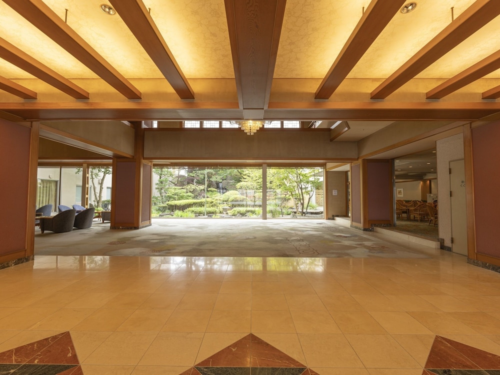 Hanabishi Hotel 12/70