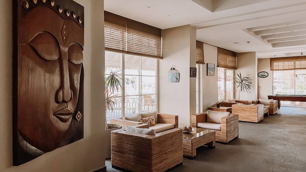 Hawaii Hotel 37/49