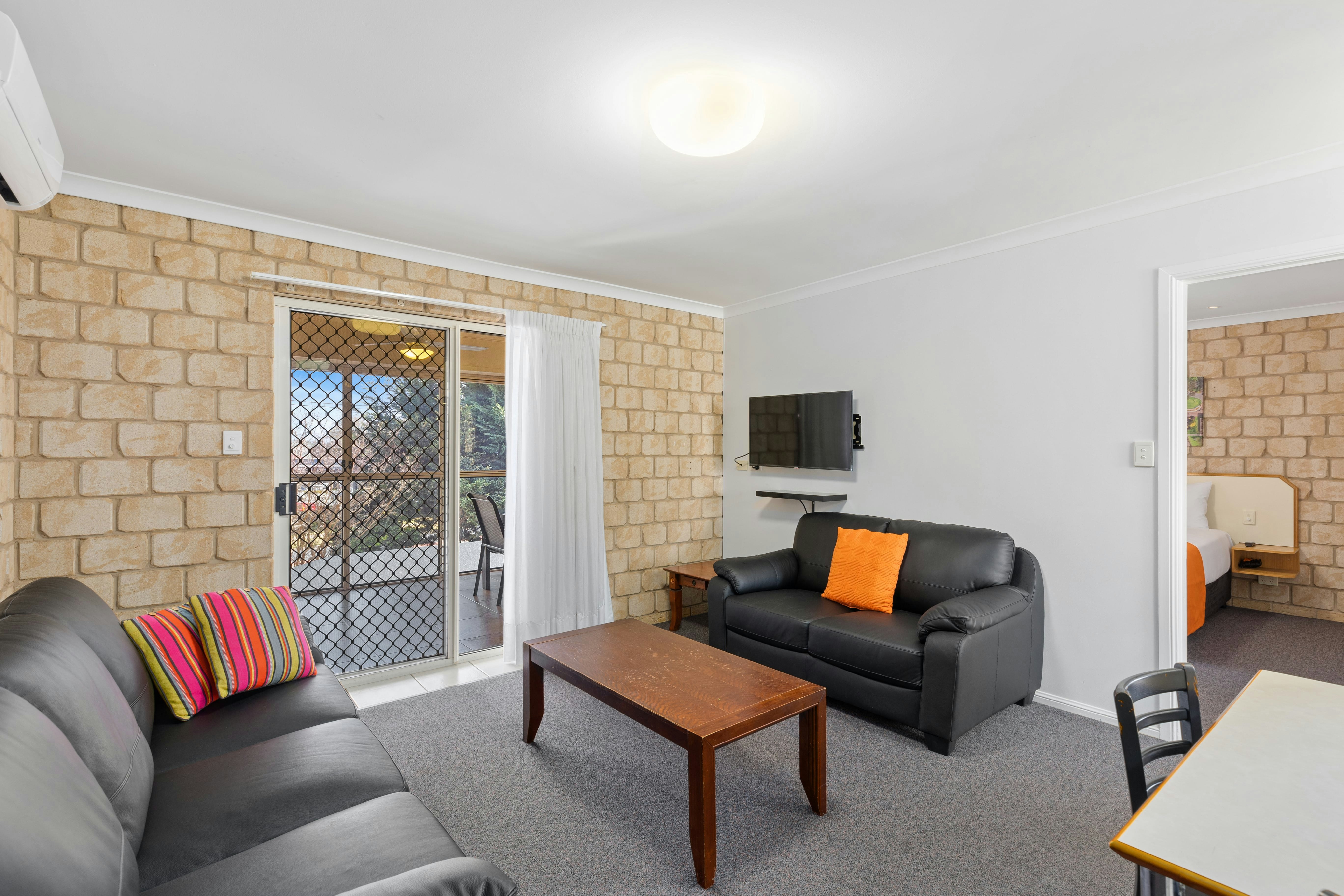 Great Divide Motor Inn 34/49