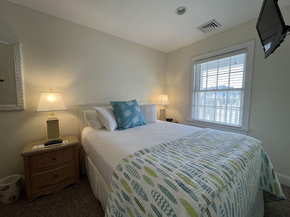 Beach Breeze Inn 15/50