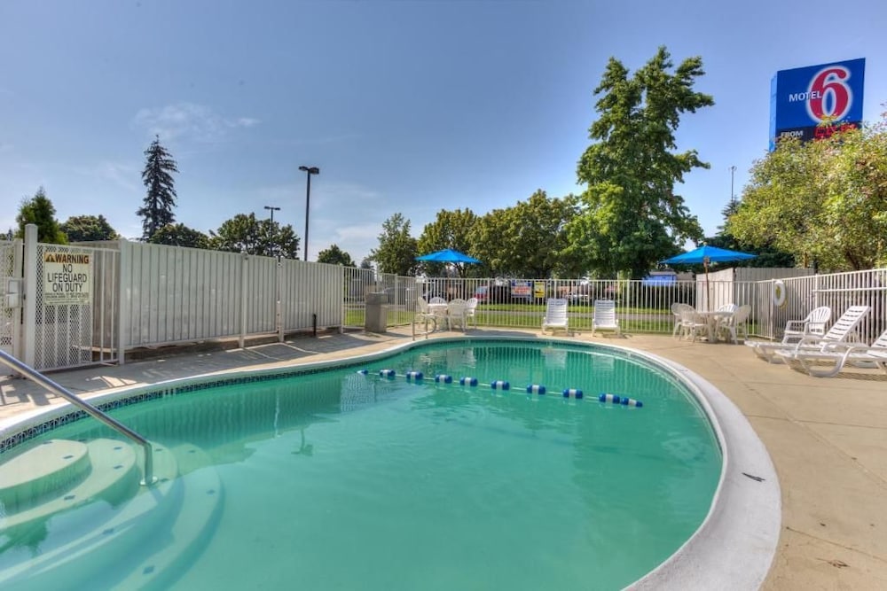 Motel6 Portland, OR - Tigard West 40/49