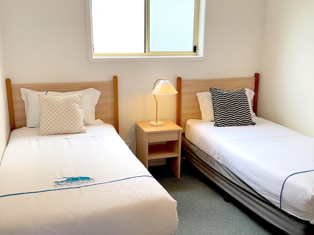 Beachcomber Motel And Apartments 19/63