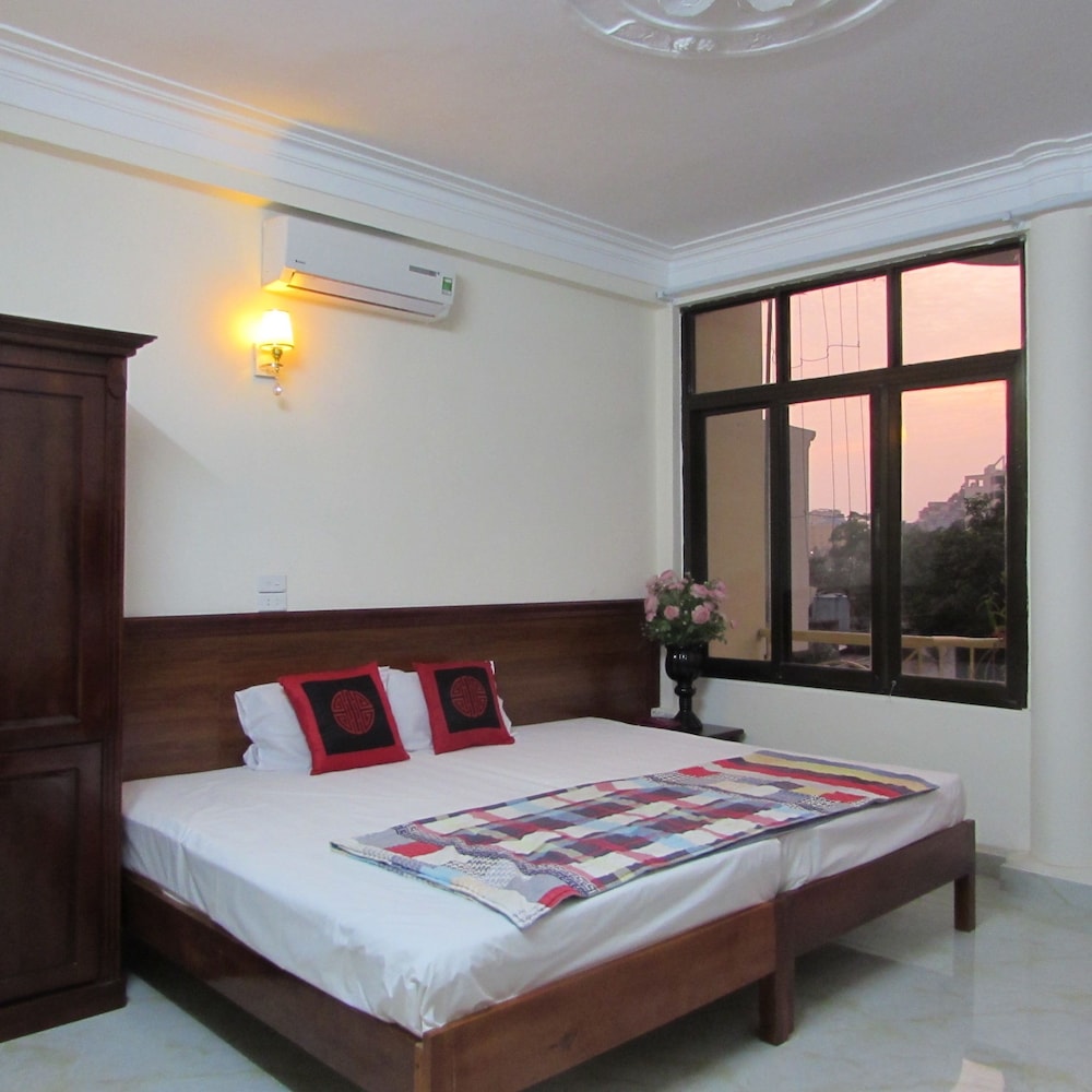 Viet Nhat Halong Hotel 38/61