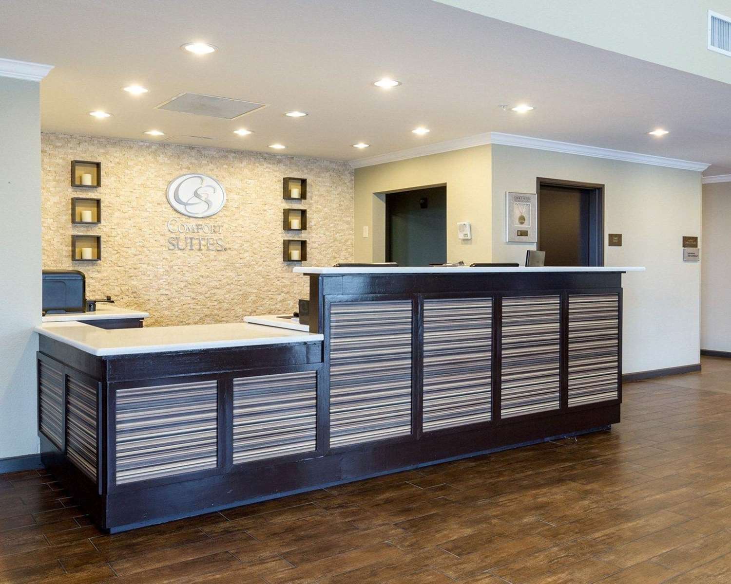 Comfort Suites near Westchase on Beltway 8 6/46