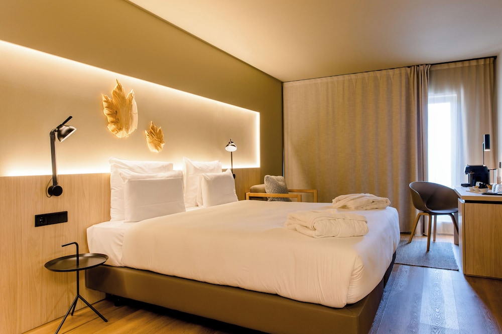 غرفة بريفيليج بسرير كينج، Mercure Fatima 2/10