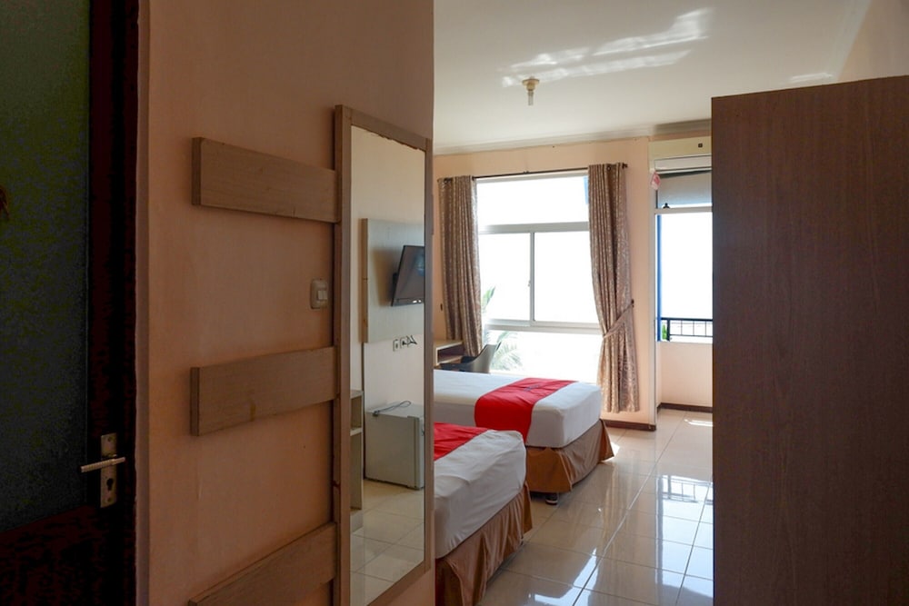 RedDoorz Plus Syariah @ Hotel Boulevard Luwuk 23/46