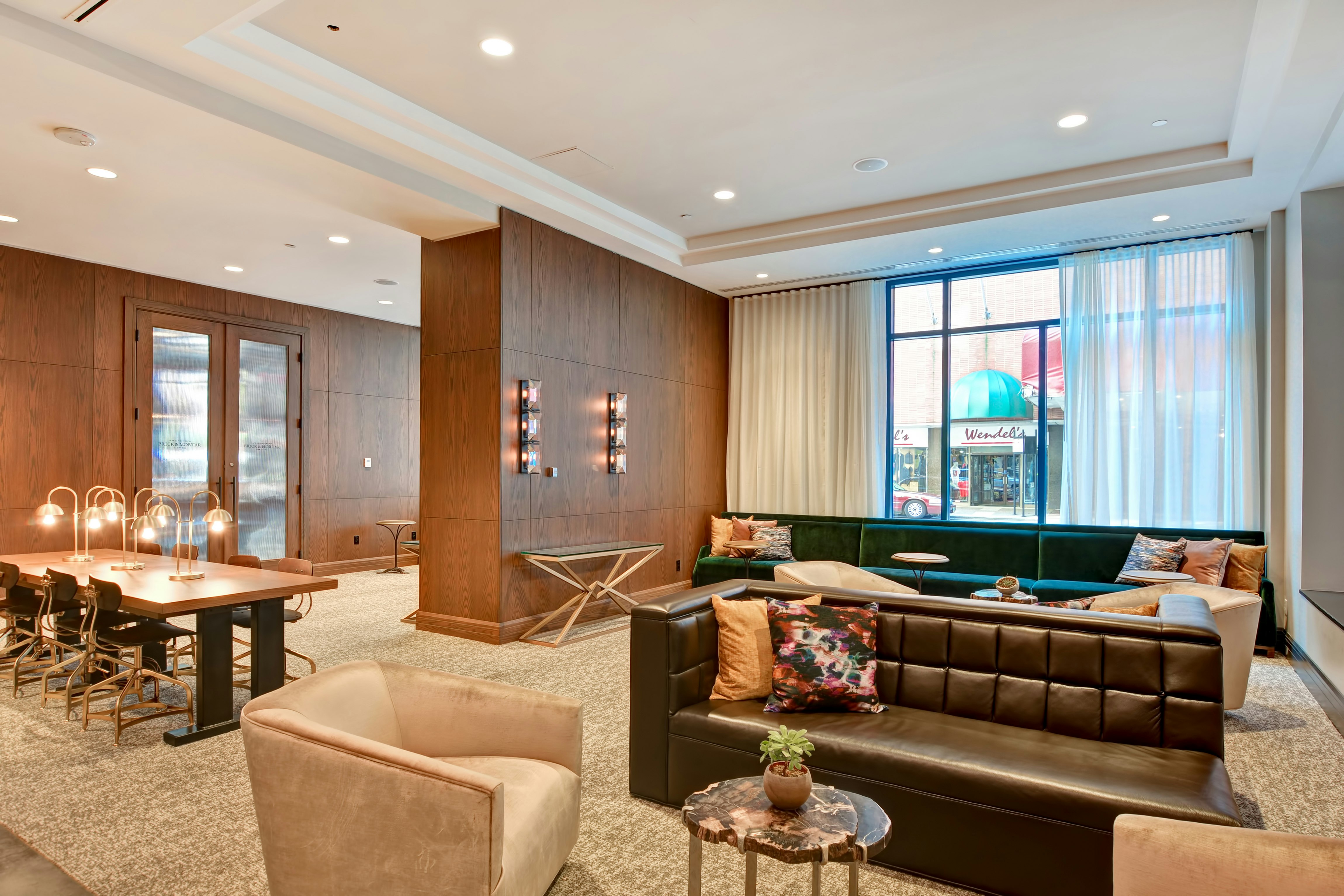 The Cincinnatian Hotel, Curio Collection by Hilton 32/49
