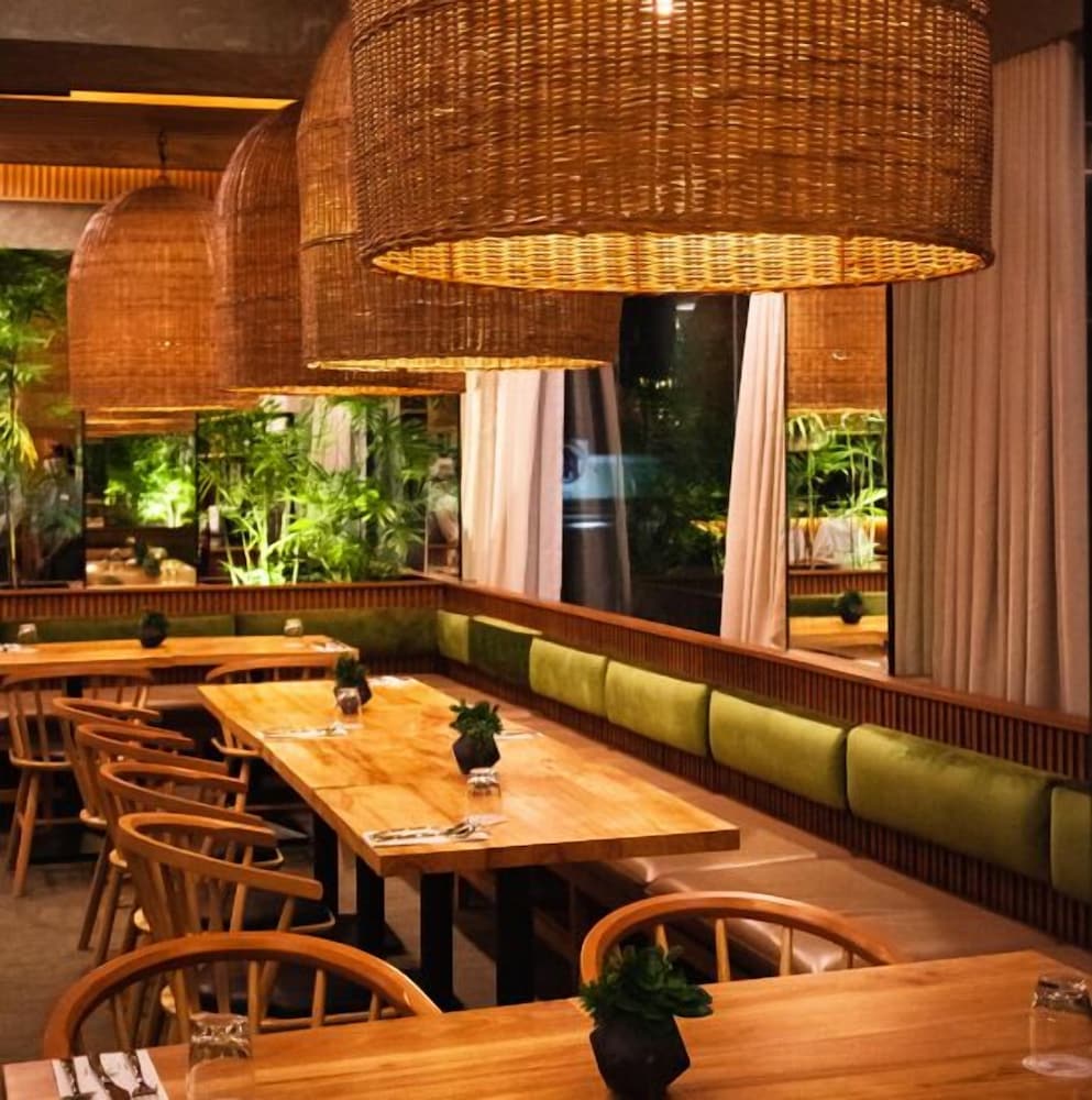 Ironwood Hotel 45/52