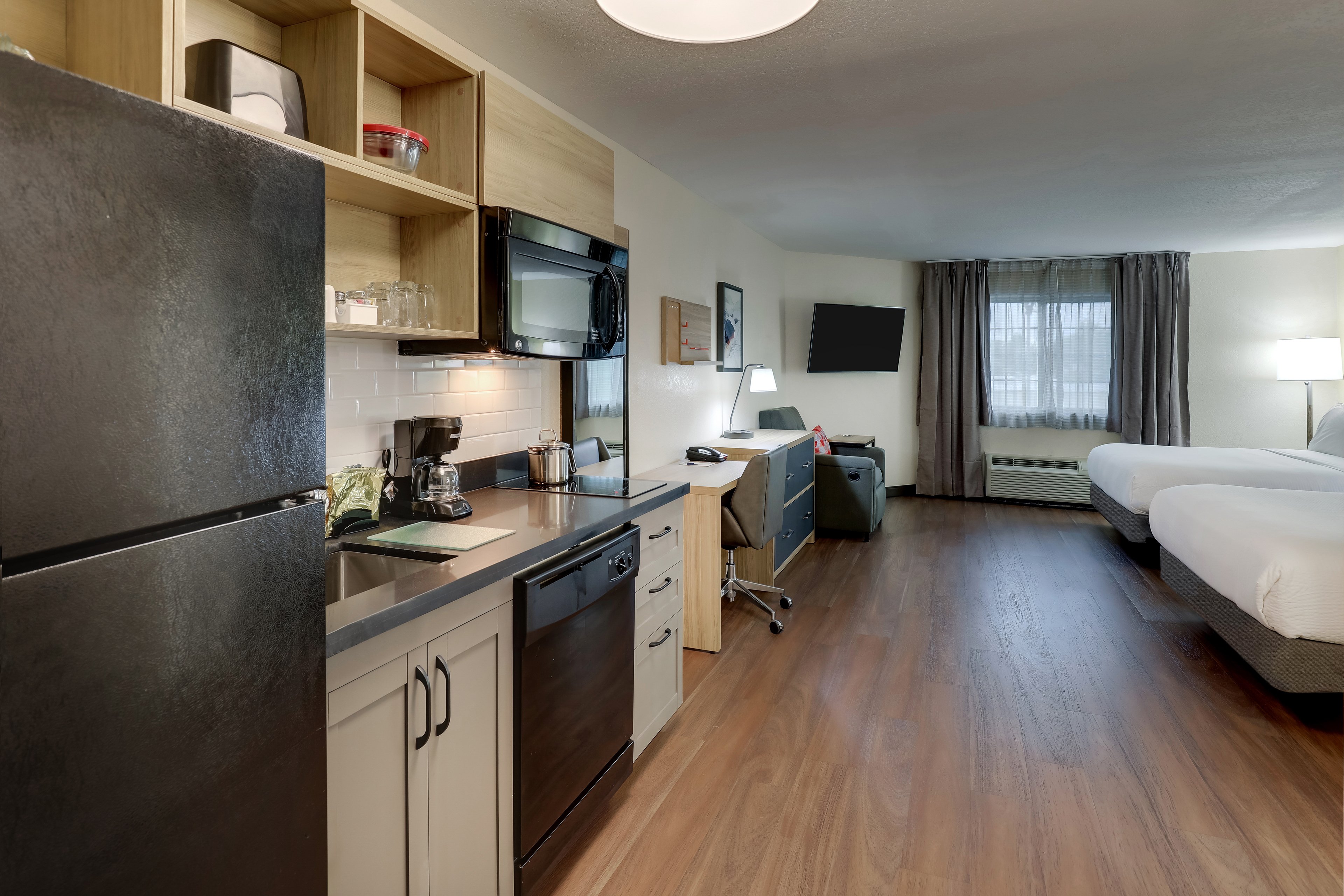 جناح استوديو بسريرين كوين، Candlewood Suites Lexington 7/10