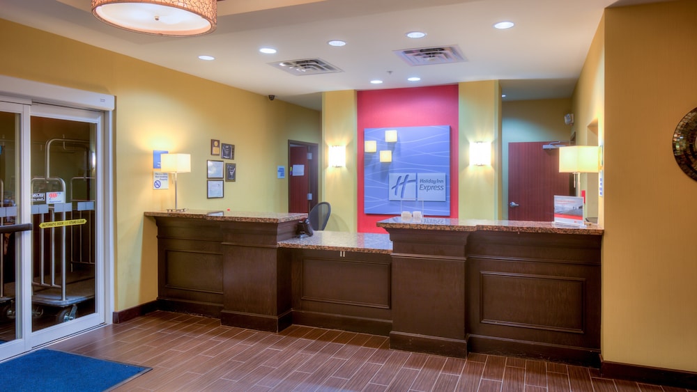Holiday Inn Express Hotel Suites Elk City 11/51