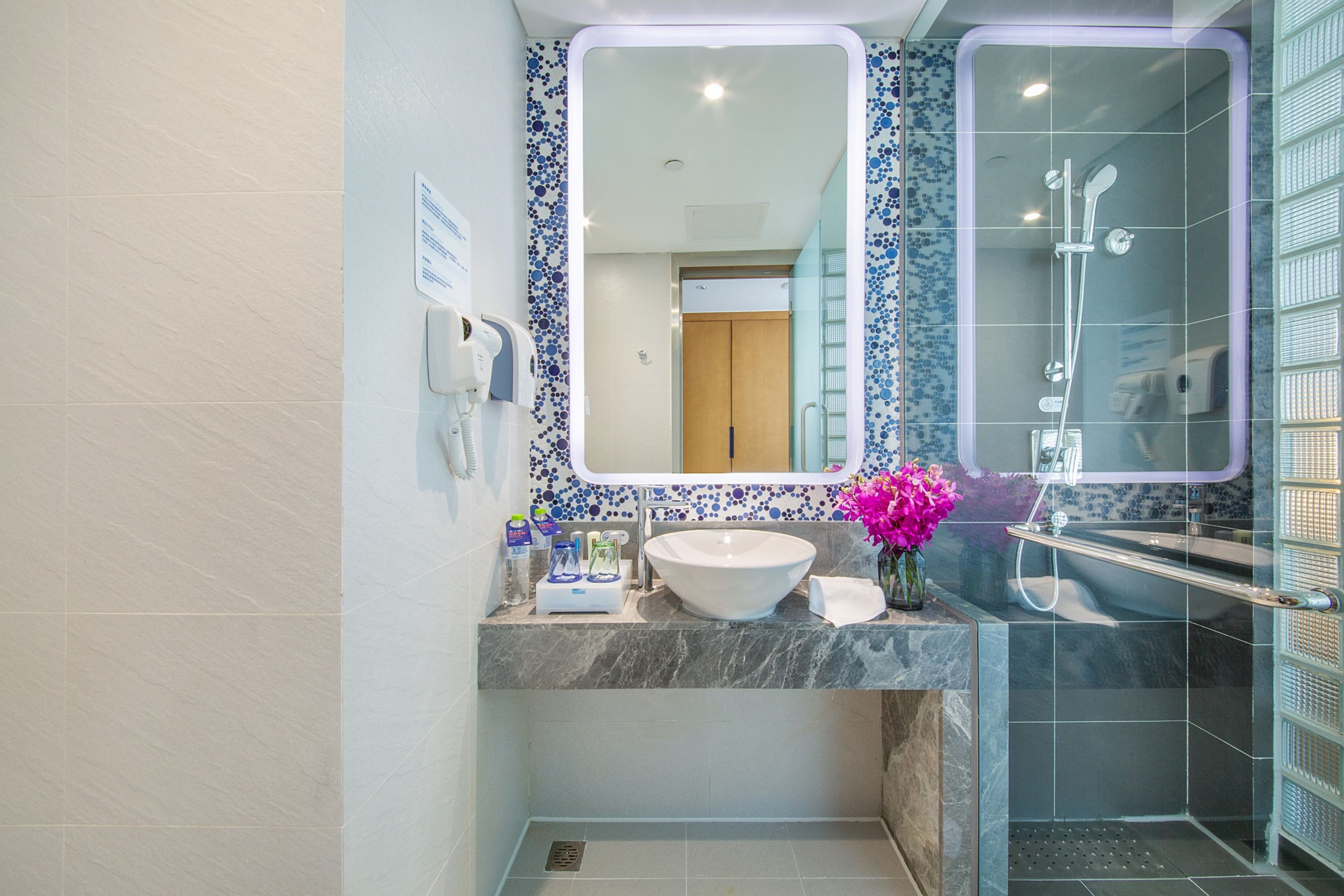 HOLIDAY INN EXPRESS MIANYANG HIGH-TECH ZONE 48/48