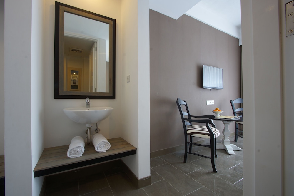 7 Bidadari Boutique Hotel 24/24