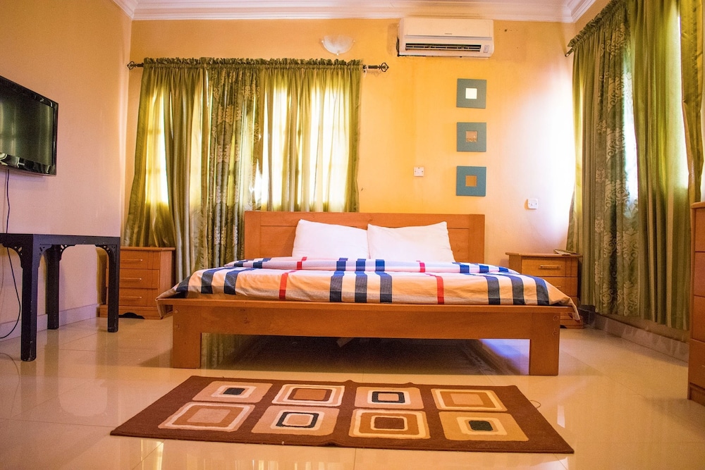 Sugarland Apartments Ikoyi 12/95