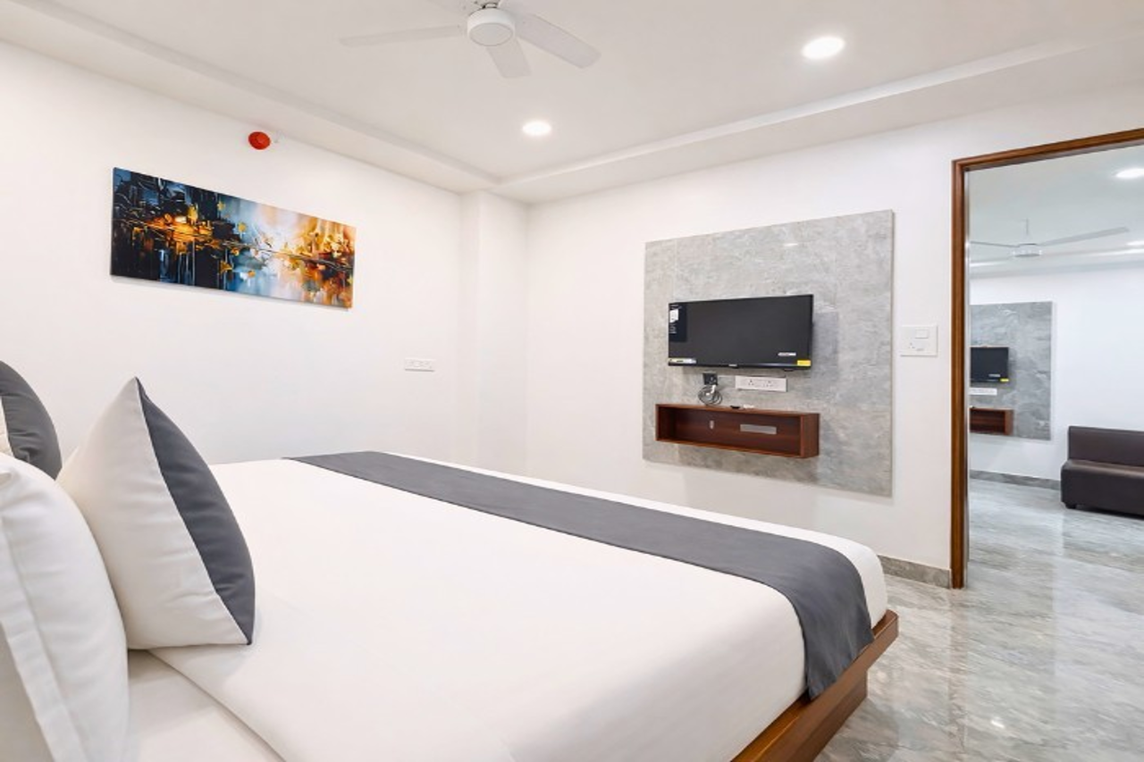 Click Hotel Gachibowli 15/20