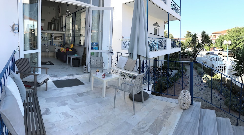 Victor-Eleni Hotel 84/94