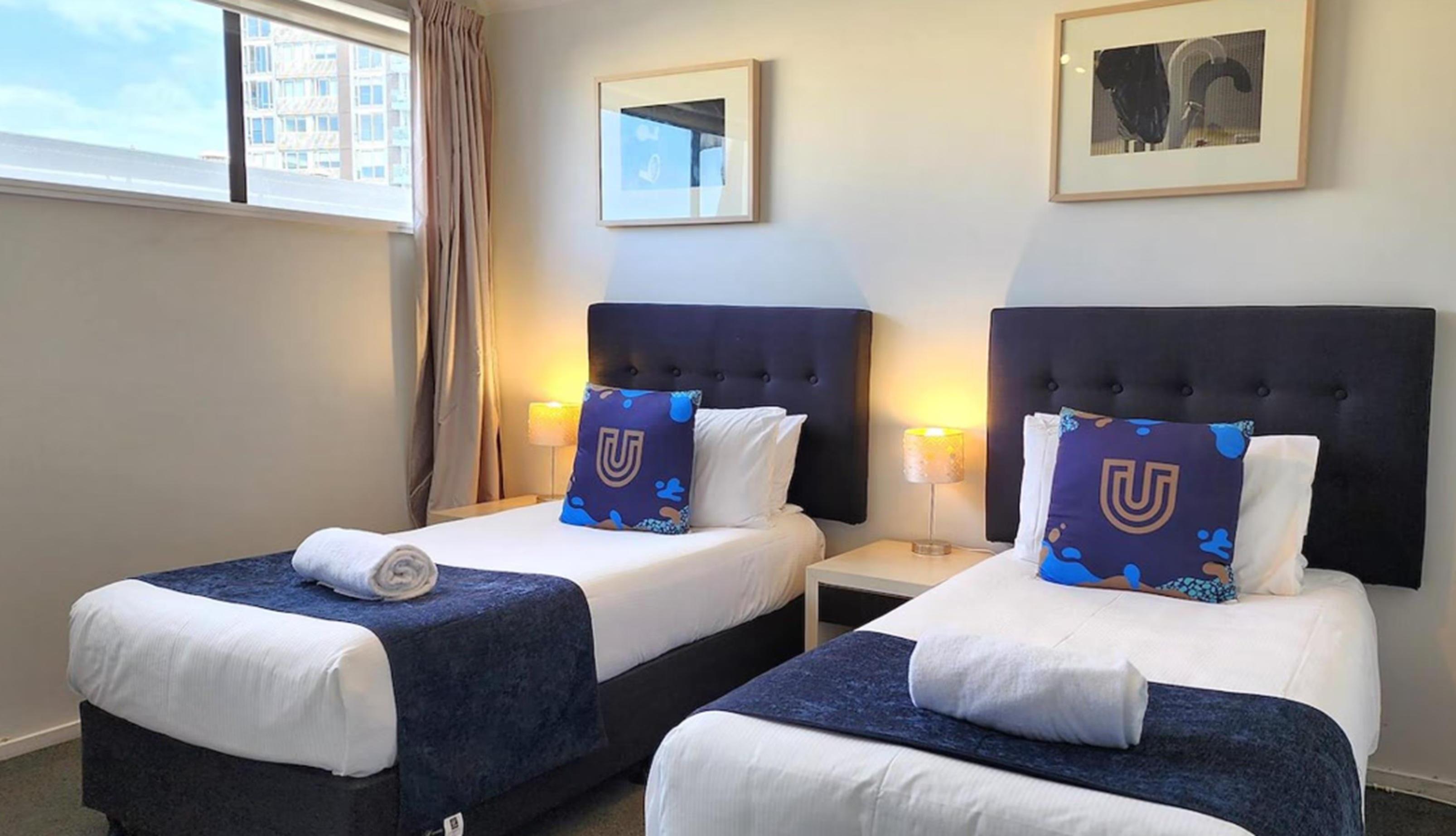 2 Bedrooms, Apartment, King and Twin Beds, Laundry, Balcony, Kitchen