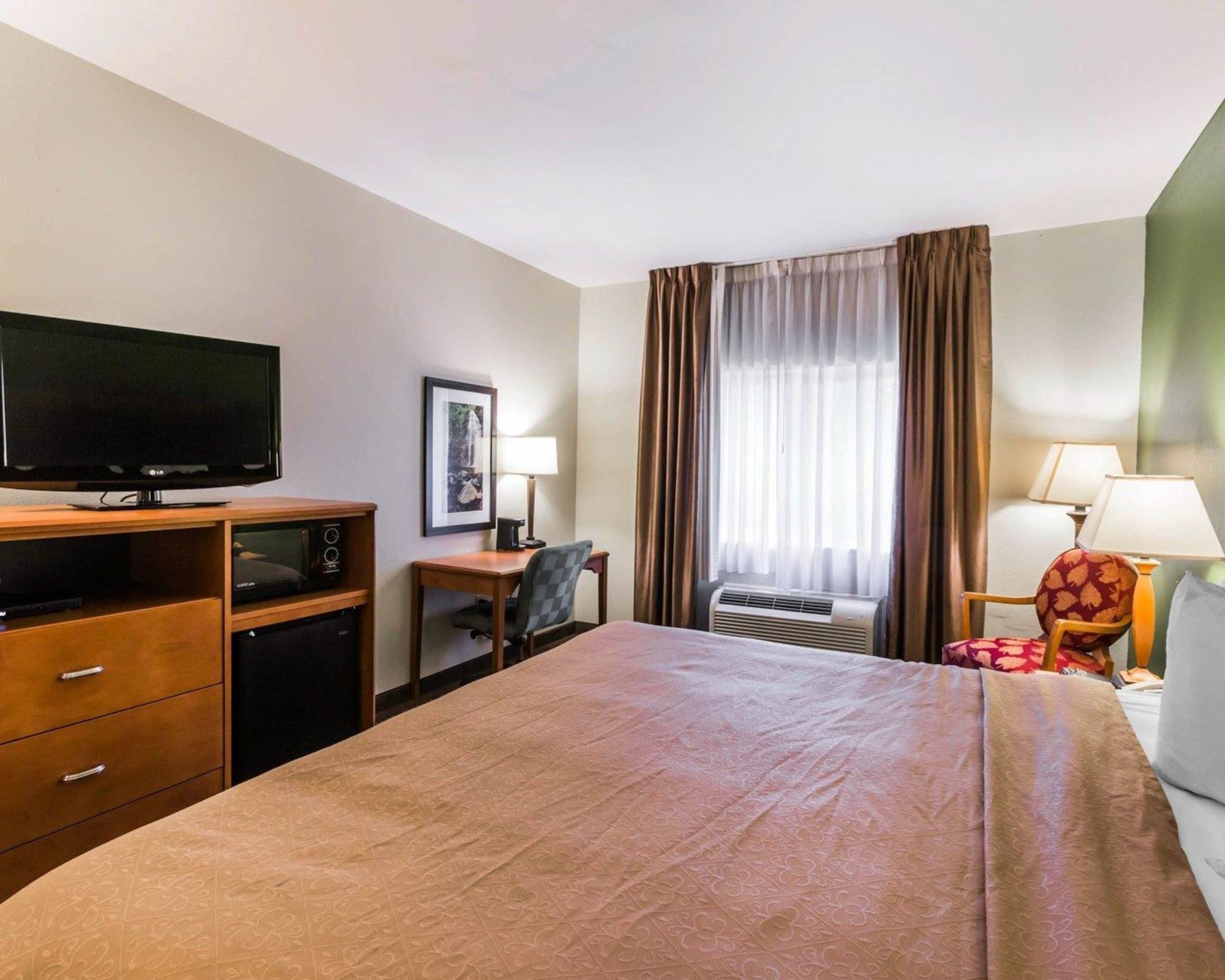 ROOM, KING BED, ACCESSIBLE