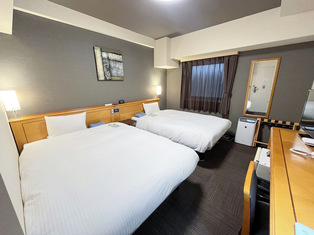 ROOM, TWIN BEDS
