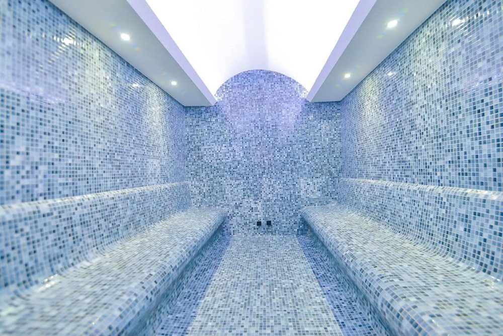 Serenity Comfort Hotel 24/41