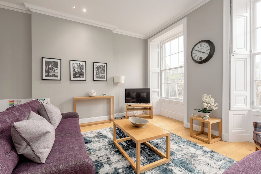 Destiny Scotland - Princes St Residence 32/50