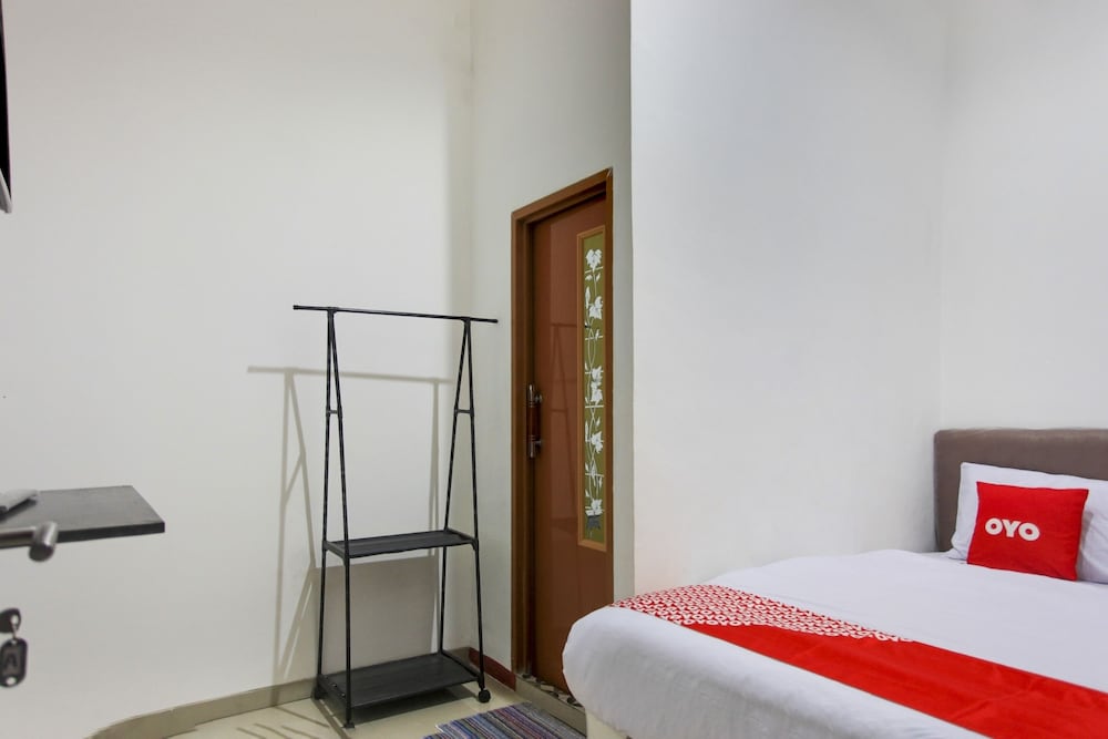 OYO 3456 Citara Jaya Guesthouse 10/26