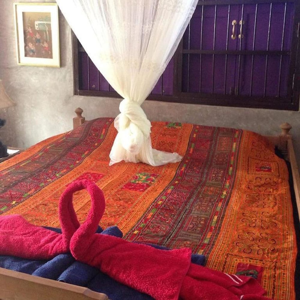 BANG LUANG HOUSE BANGKOK 22/70