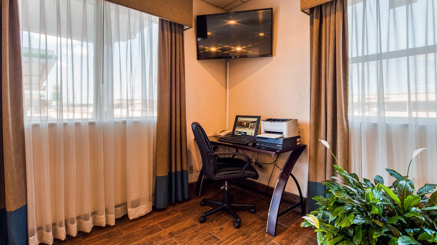 SureStay Hotel by Best Western Ottawa 37/42