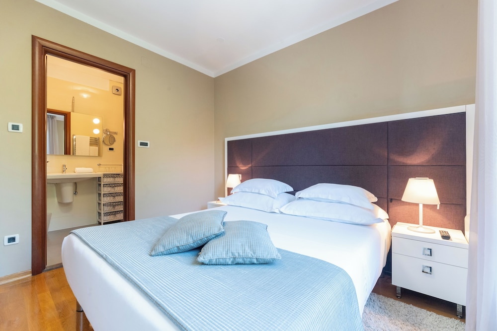 شقة سوبيريور بسريرين كينج بشرفة بغرفتي نوم، THE RESIDENCE 2/5