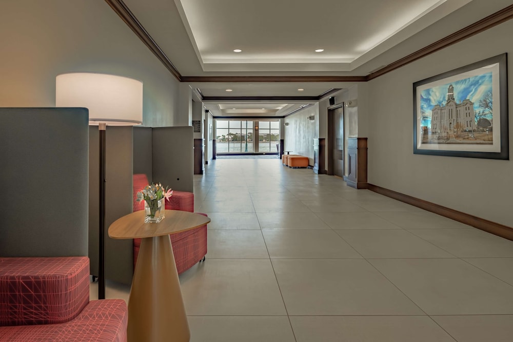 Hilton Garden Inn Granbury 9/64