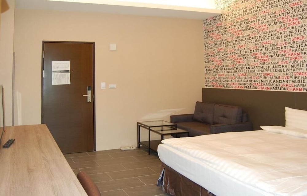 BUSINESS, DOUBLE BED