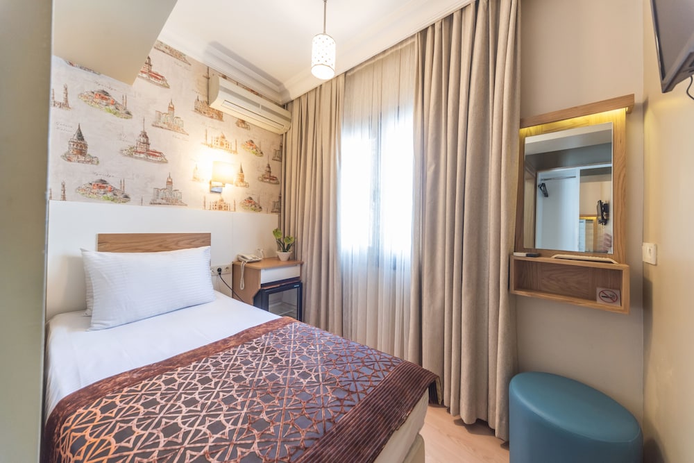 TAYA HATUN HOTEL 17/62