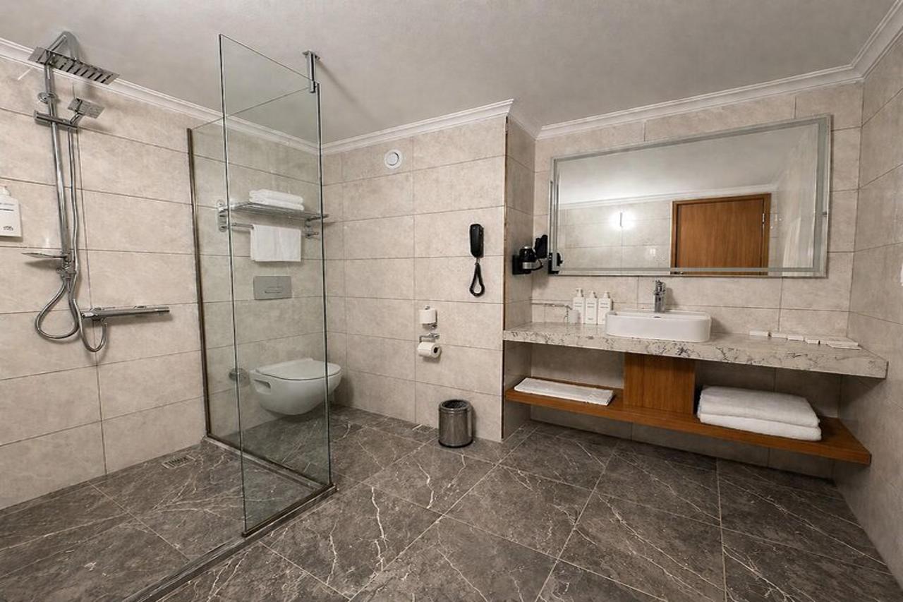 Tryp By Wyndham Didim 40/41