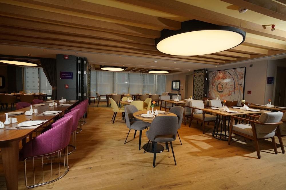 رمادا إنكور باي ويندام كورنيش الخبر(Ramada Encore by Wyndham Al Khobar Corniche) 41/60