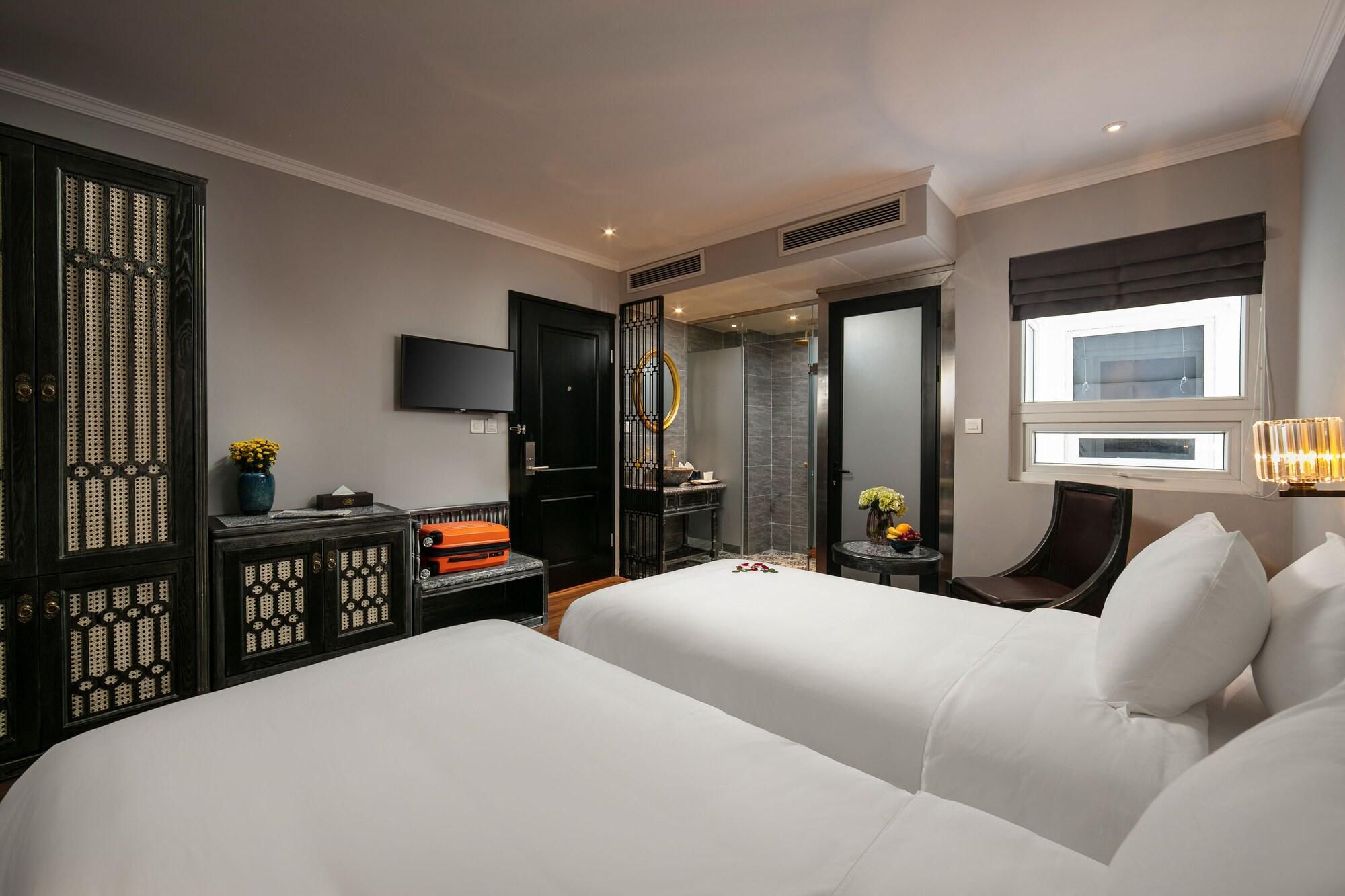 Shining Central Hotel & Spa 9/29