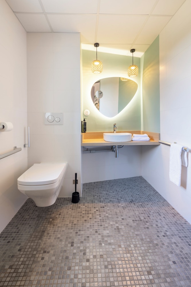 Ibis Pontivy 61/62